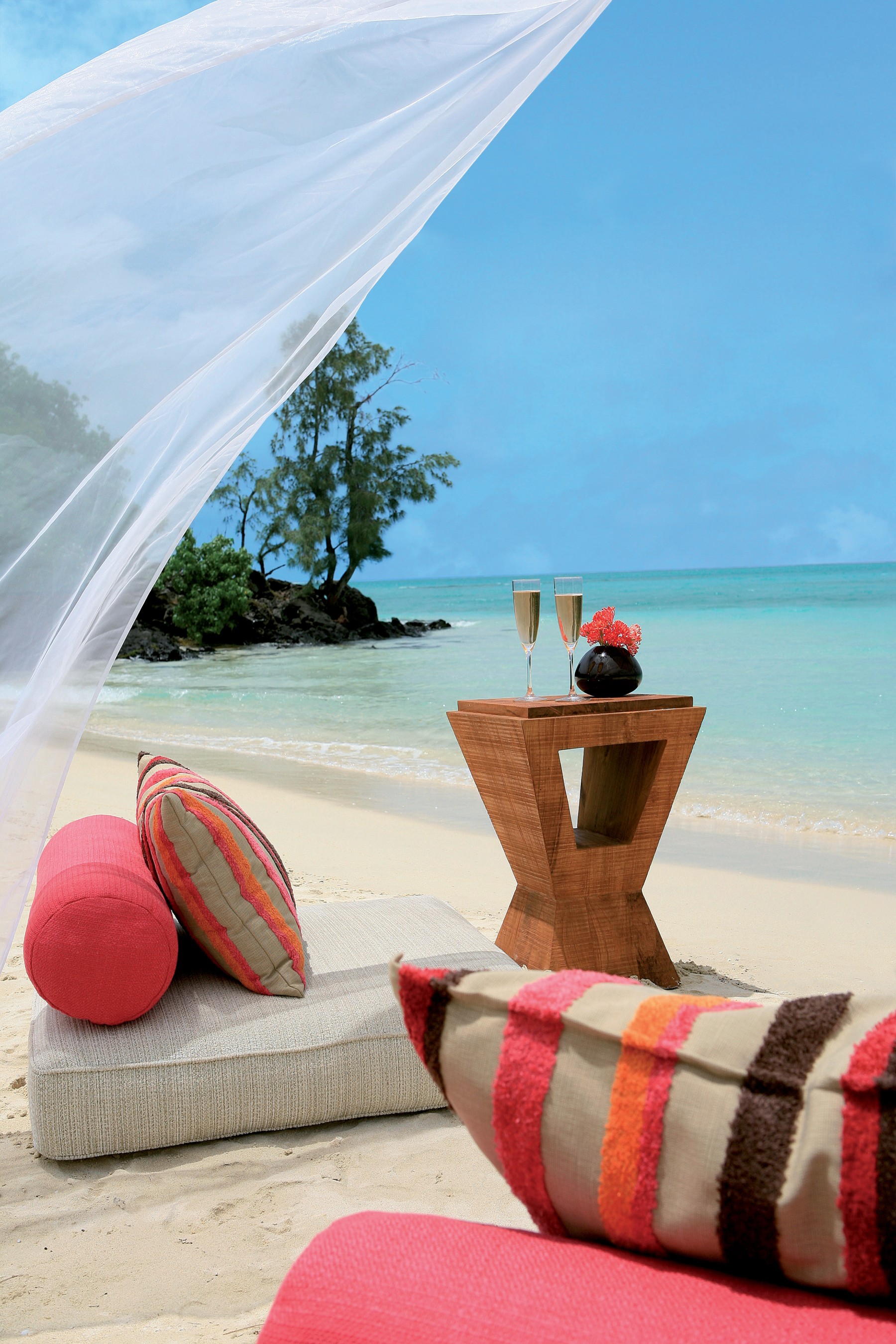 The Bay Club at Anahita